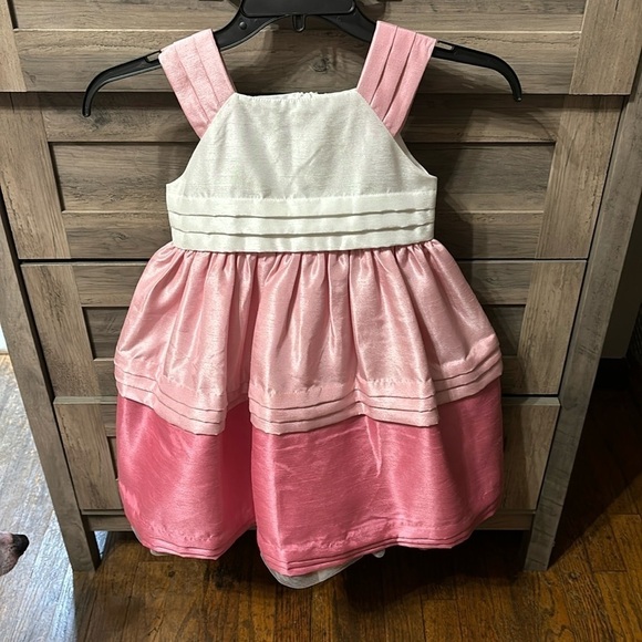 PRE OWNED GYMBOREE GIRL'S SIZE 6 PINK TIERED SLEEVELESS DRESS - Picture 1 of 15